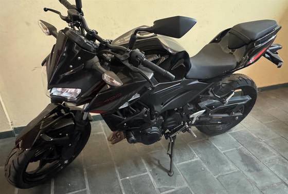 KAWASAKI Z400 